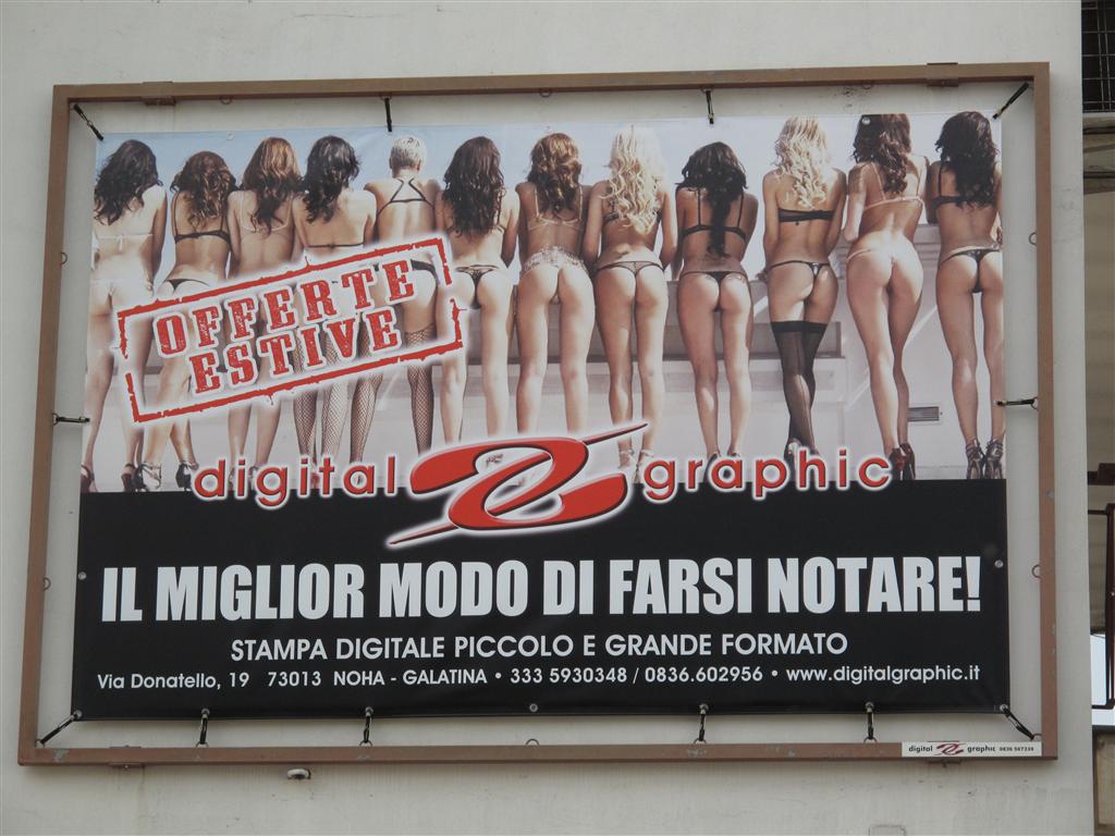 Dodici 'scandalosi culetti'? 