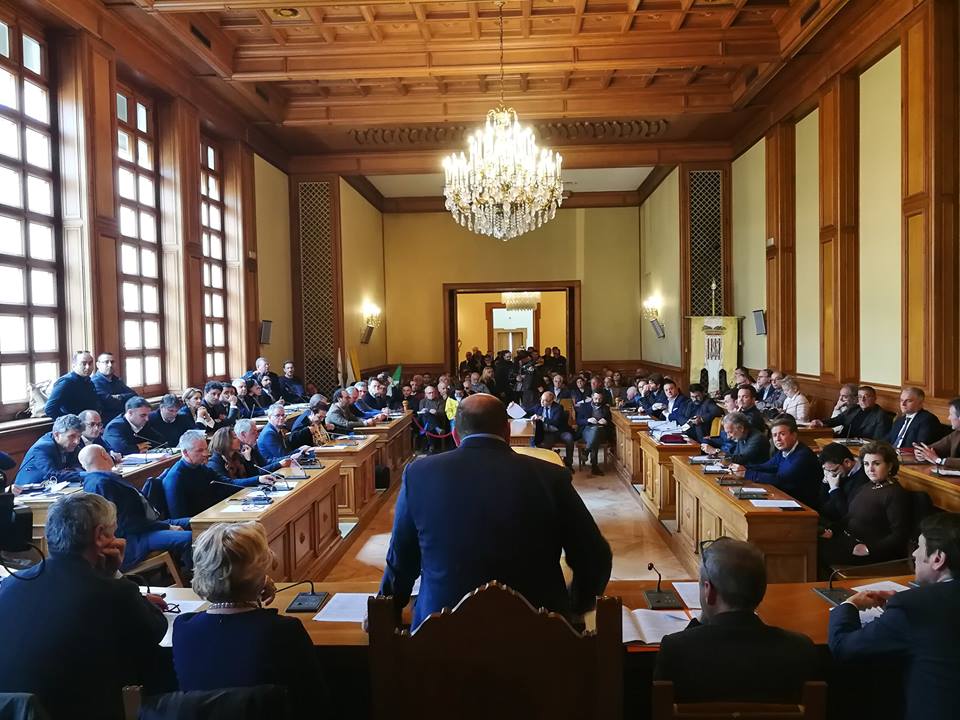 Assemblea dei sindaci leccesi per discutere di xylella