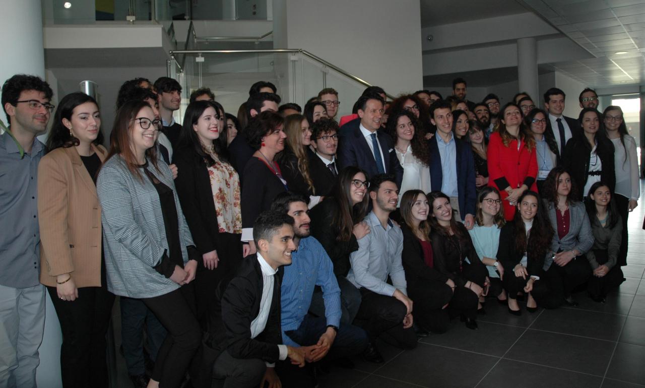 Il Presidente del Consiglio riceve il sigillo d’argento dell’Università del Salento