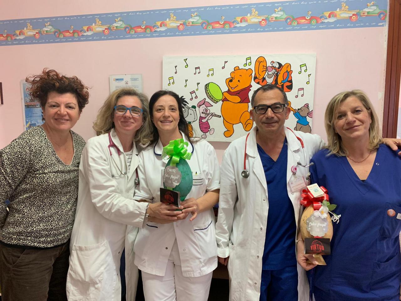 Virtus Basket, donate le uova di “Per un sorriso in più” ai bimbi di pediatria a Galatina Virtus Basket, donate le uova di “Per un sorriso in più” ai bimbi di pediatria a Galatina