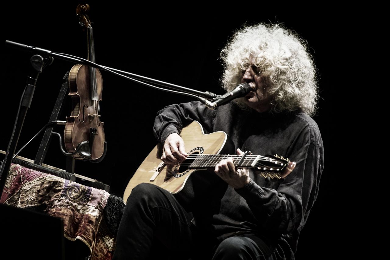 Fra poche ore Angelo Branduardi a Soleto