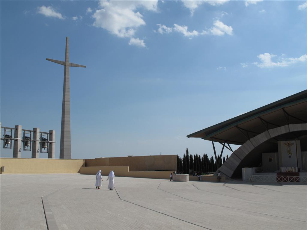  Di questo voi siete testimoni