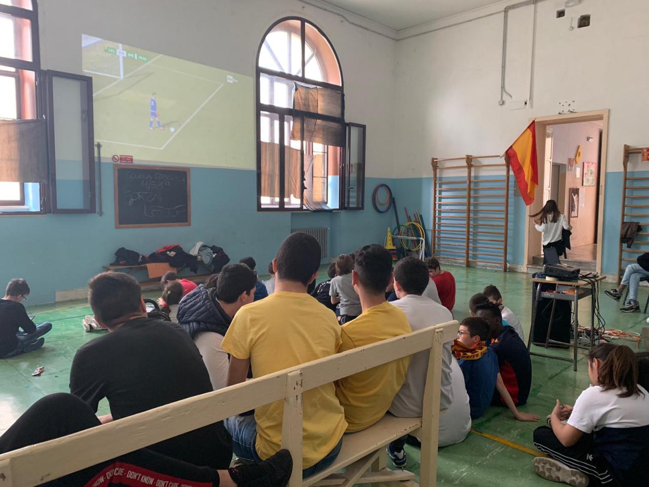 A scuola per assistere tutti insieme al grande ritorno del Lecce in serie A