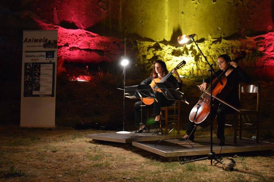 Camilla e Claudia Fiore, chitarra e violoncello per gli 'Amici della Musica' Camilla e Claudia Fiore, chitarra e violoncello per gli 'Amici della Musica'