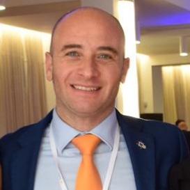 “L’amicizia, l’armonia e l’unione tra i Soci del Club, per il bene del fare”, inizia l'anno rotariano con la presidenza di Marco Galignano “L’amicizia, l’armonia e l’unione tra i Soci del Club, per il bene del fare”, inizia l'anno rotariano con la presidenza di Marco Galignano