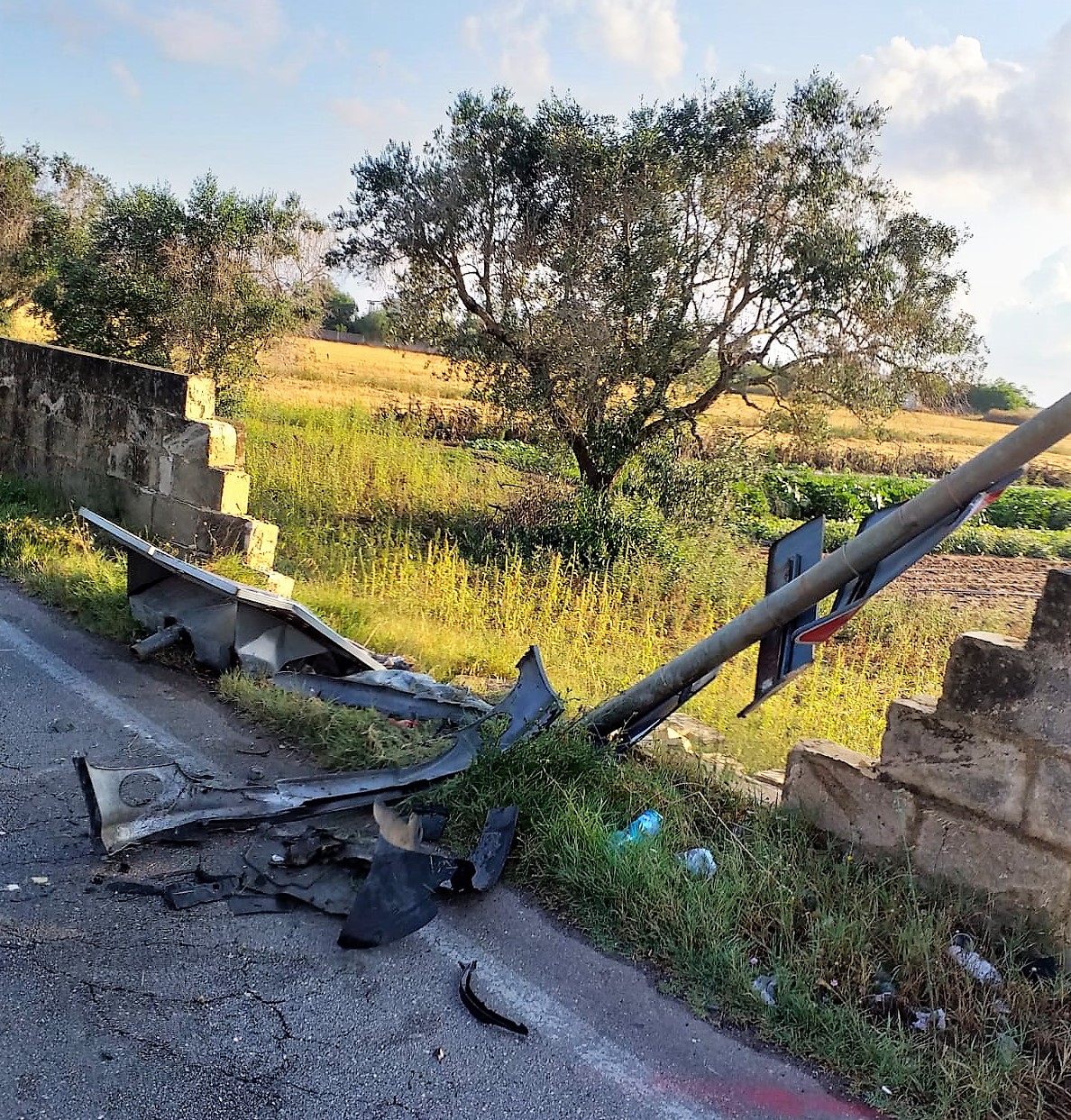 "Il Codice della strada? Uno sconosciuto sulla provinciale Galatina-Copertino" "Il Codice della strada? Uno sconosciuto sulla provinciale Galatina-Copertino"