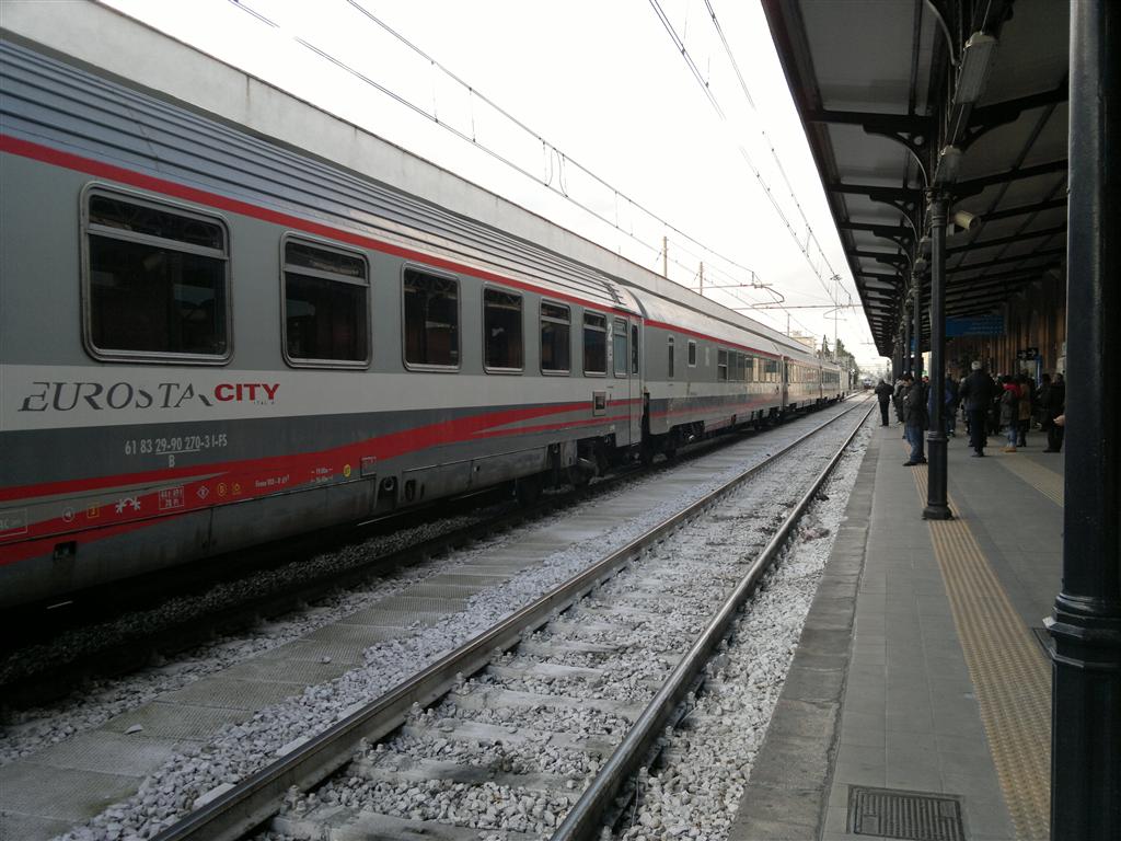 &quot;La Puglia non è un binario morto. Ridateci i treni!&quot;