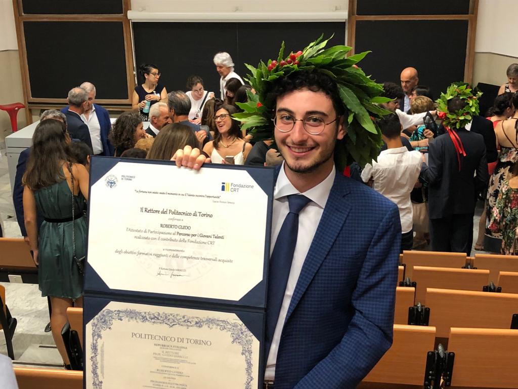 Roberto Guido si è laureato con lode in ingegneria elettronica Roberto Guido si è laureato con lode in ingegneria elettronica