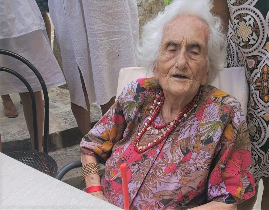 È scomparsa donna Vanna Vallone Caracciolo È scomparsa donna Vanna Vallone Caracciolo