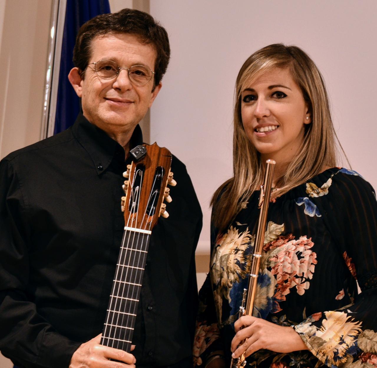 La flautista Beatrice Mappa e il chitarrista Vito Fiore in concerto a Galatina per gli Amici della musica La flautista Beatrice Mappa e il chitarrista Vito Fiore in concerto a Galatina per gli Amici della musica