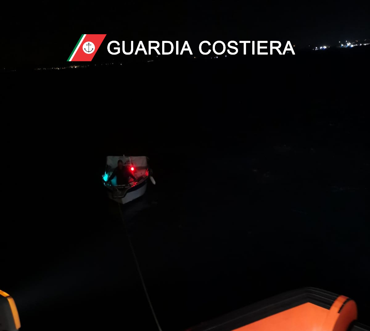 Diportista 74enne in difficoltà soccorso dalla Guardia Costiera Diportista 74enne in difficoltà soccorso dalla Guardia Costiera