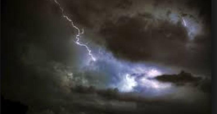 Allerta Arancione per il maltempo, martedì 12 novembre scuole chiuse a Galatina e nel Salento Allerta Arancione per il maltempo, martedì 12 novembre scuole chiuse a Galatina e nel Salento