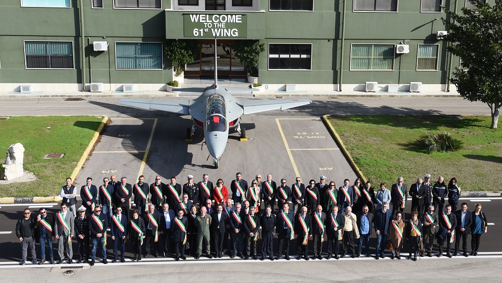 "Le radici del 61° Stormo affondano nella storia del Salento, terra, meravigliosa, accogliente, laboriosa e ricca di tradizioni” 