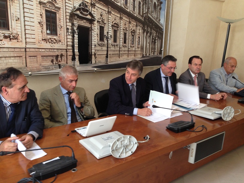 La Provincia firma un accordo con gli istituti alberghieri del Salento La Provincia firma un accordo con gli istituti alberghieri del Salento