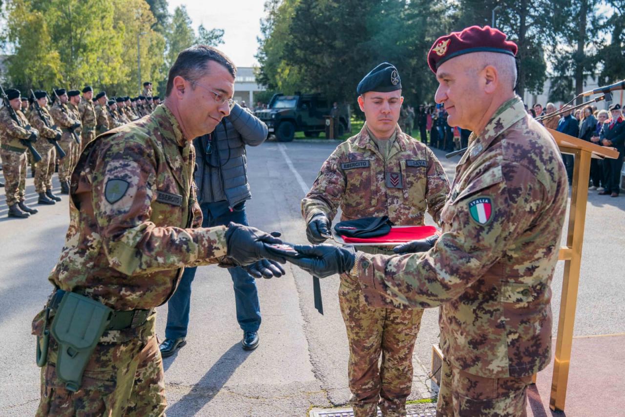 La resa degli onori finali allo Stendardo del 31° reggimento carri 