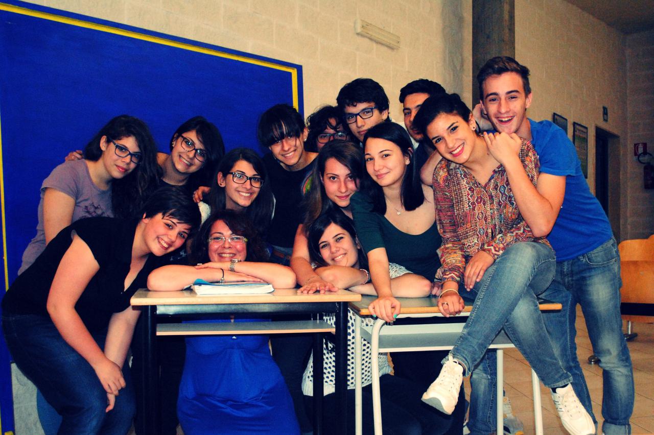 'Narghilè', il giornale del Liceo Vallone, è online 'Narghilè', il giornale del Liceo Vallone, è online