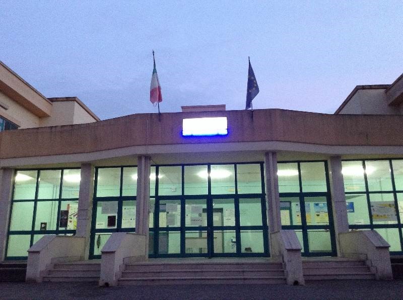Anche per gli alunni del Polo 3 di Galatina l'insegnamento è a distanza Anche per gli alunni del Polo 3 di Galatina l'insegnamento è a distanza
