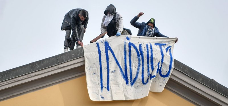 "Non è con la violenza che si possono ottenere misure di buon governo delle condizioni di vita in carcere" "Non è con la violenza che si possono ottenere misure di buon governo delle condizioni di vita in carcere"