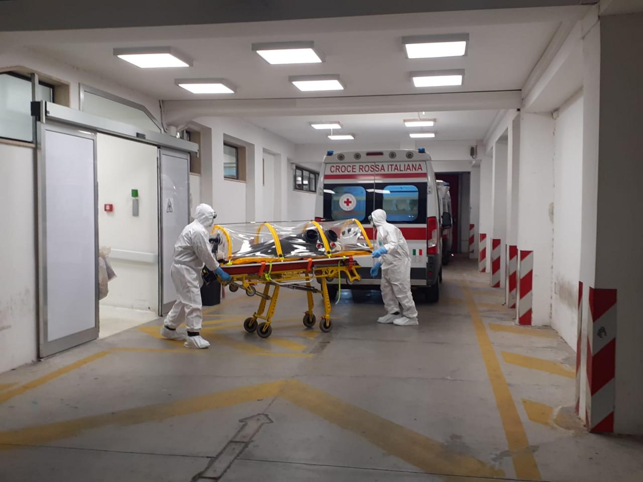 “Il virus non ha gambe, gliele forniamo noi con i nostri spostamenti” “Il virus non ha gambe, gliele forniamo noi con i nostri spostamenti”