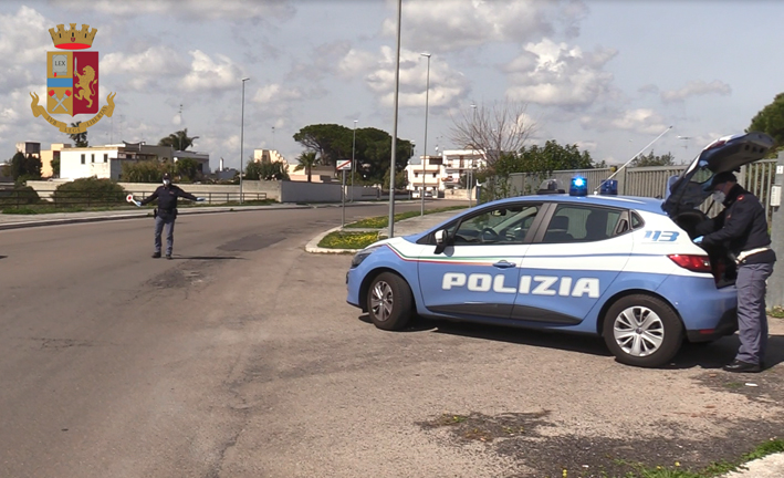A Galatina Vigili Urbani impegnati a controllare i golosi A Galatina Vigili Urbani impegnati a controllare i golosi