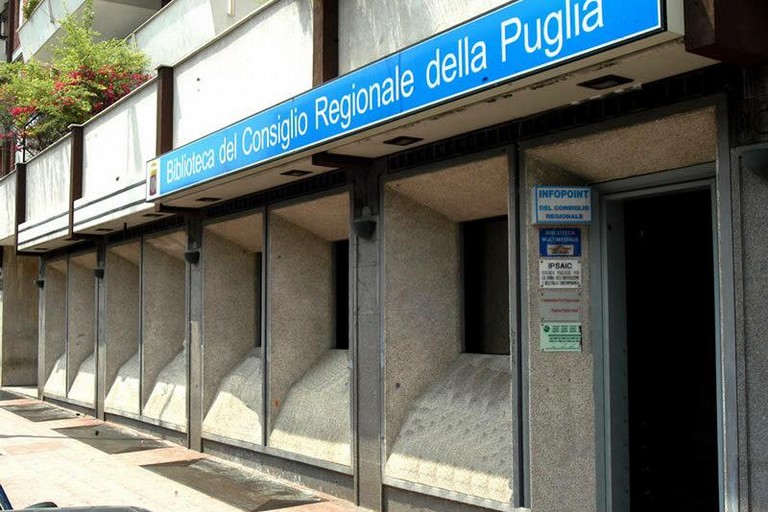 A disposizione da casa la Biblioteca del Consiglio Regionale della Puglia A disposizione da casa la Biblioteca del Consiglio Regionale della Puglia