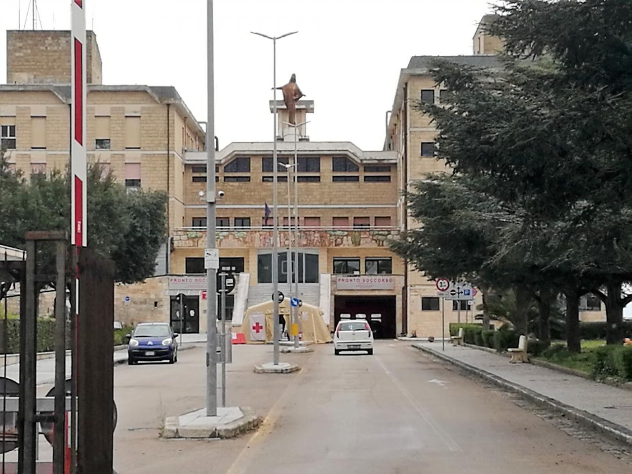 Covid-19. Fermi a 239 i positivi nel Salento. A Galatina dà buoni risultati il farmaco per l'artrite reumatoide usato a Napoli Covid-19. Fermi a 239 i positivi nel Salento. A Galatina dà buoni risultati il farmaco per l'artrite reumatoide usato a Napoli