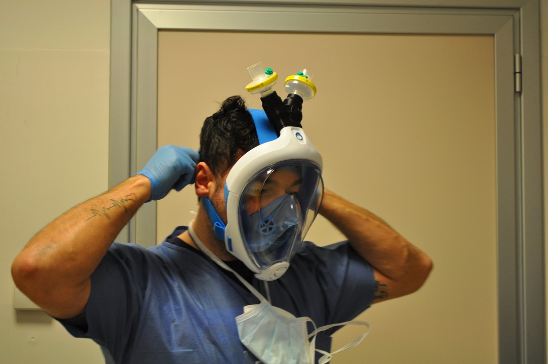 L'Aeronautica Militare trasforma maschere da snorkeling in dispositivi medici