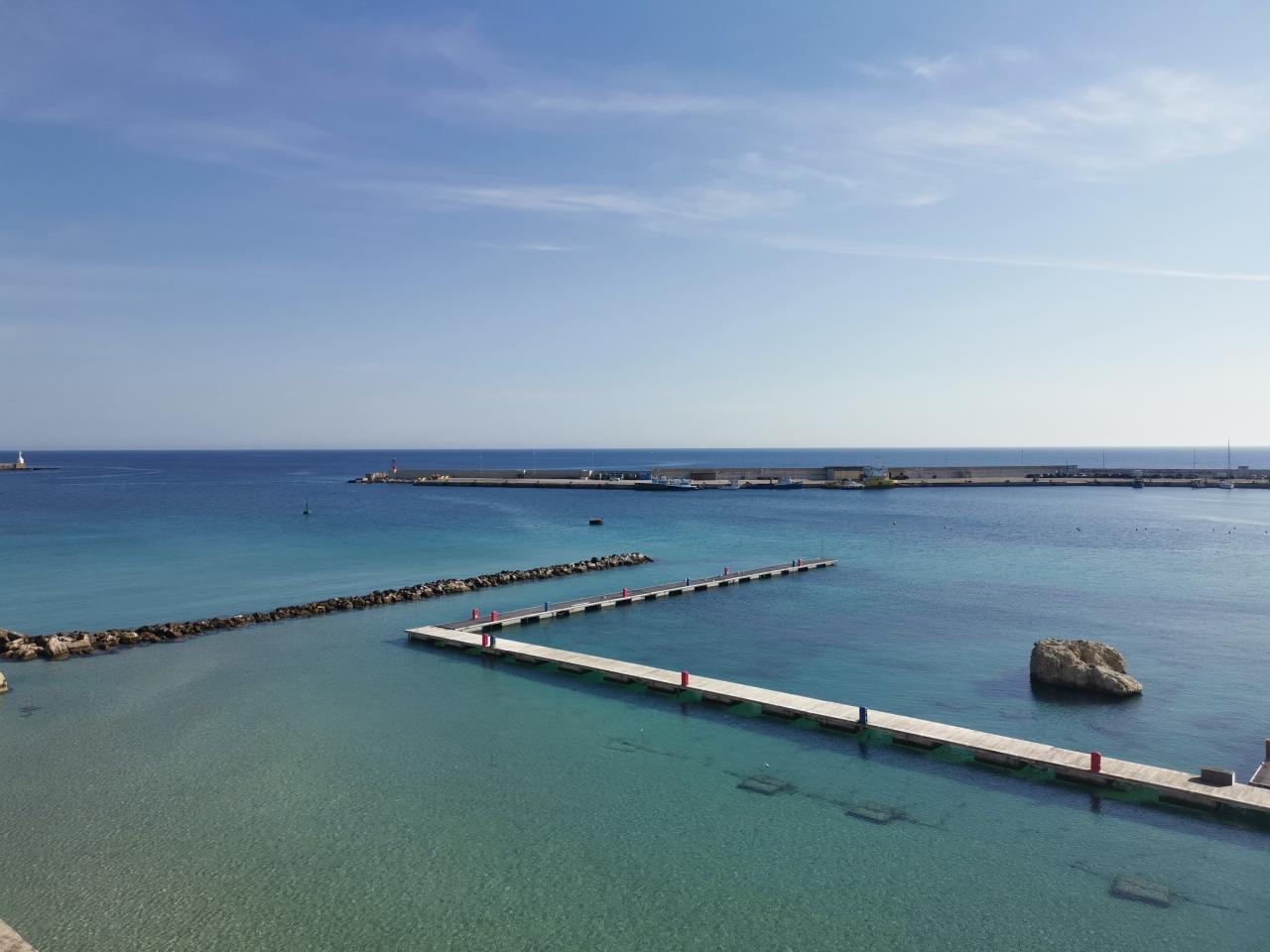 Dissequestrati i pontili galleggianti di Otranto Dissequestrati i pontili galleggianti di Otranto