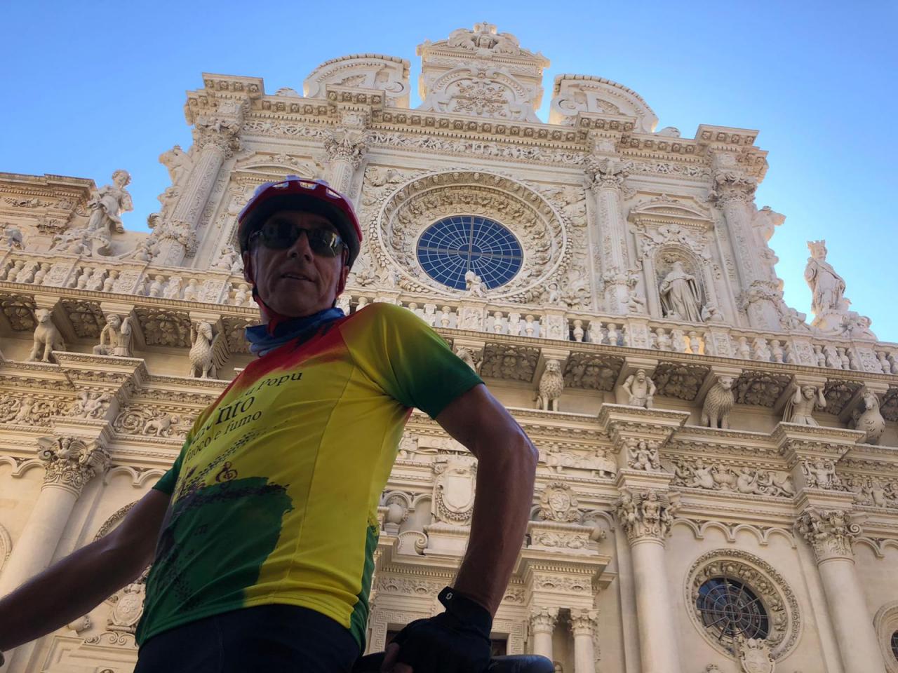 “In bici sui mari del Salento - Alla scoperta delle 20 spiagge più belle della Puglia” 