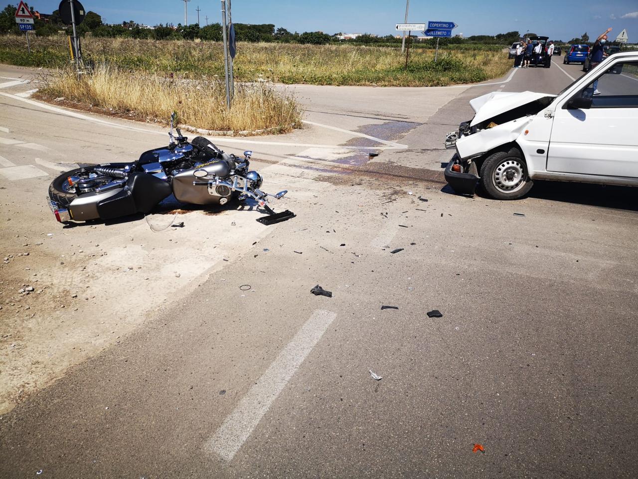 Motociclista finisce in codice rosso sul solito incrocio pericoloso della Galatina Copertino
