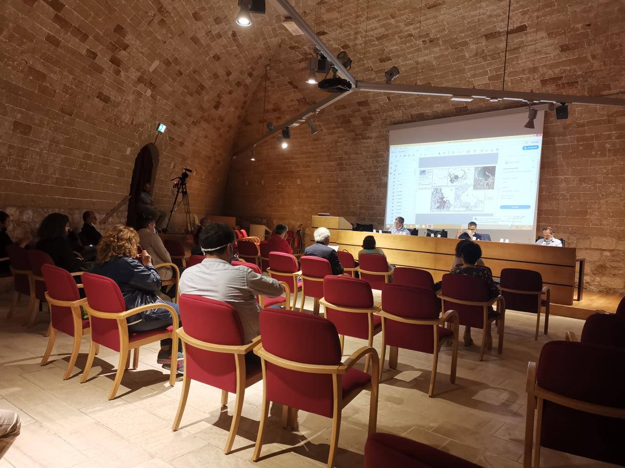 La trasformazione del Porto di Otranto per adeguarlo al trasporto marittimo transfrontaliero e crocieristico La trasformazione del Porto di Otranto per adeguarlo al trasporto marittimo transfrontaliero e crocieristico