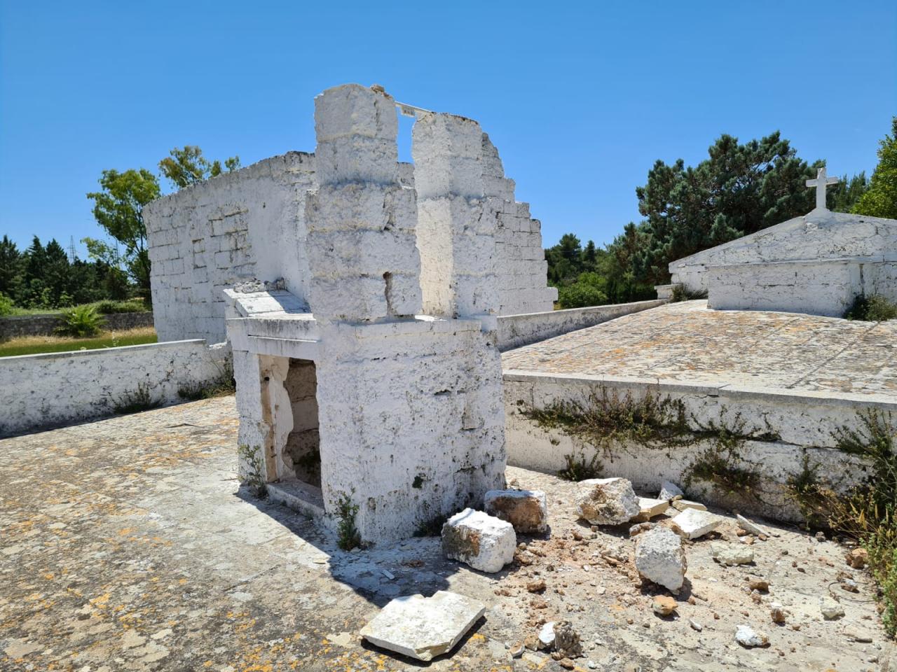 Vergogna! Vandalizzato il campanile della Cripta di Sant'Anna a Galatina