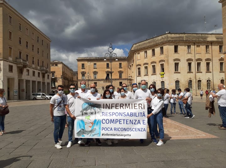 L'Opi sottoscrive le richieste degli infermieri presentate con il flash-mob in Piazza Sant'Oronzo