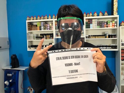 “VISIONARI MakeIt”, visiere anti-covid con la plastica e le stampanti 3D “VISIONARI MakeIt”, visiere anti-covid con la plastica e le stampanti 3D