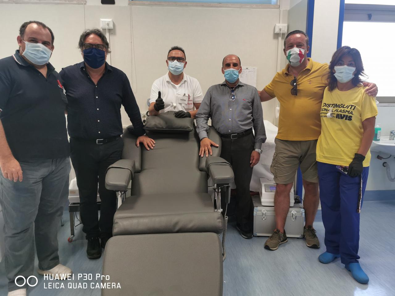 Efficienza Energia offre una poltrona elettrica per donazione di sangue all'Ospedale di Galatina Efficienza Energia offre una poltrona elettrica per donazione di sangue all'Ospedale di Galatina
