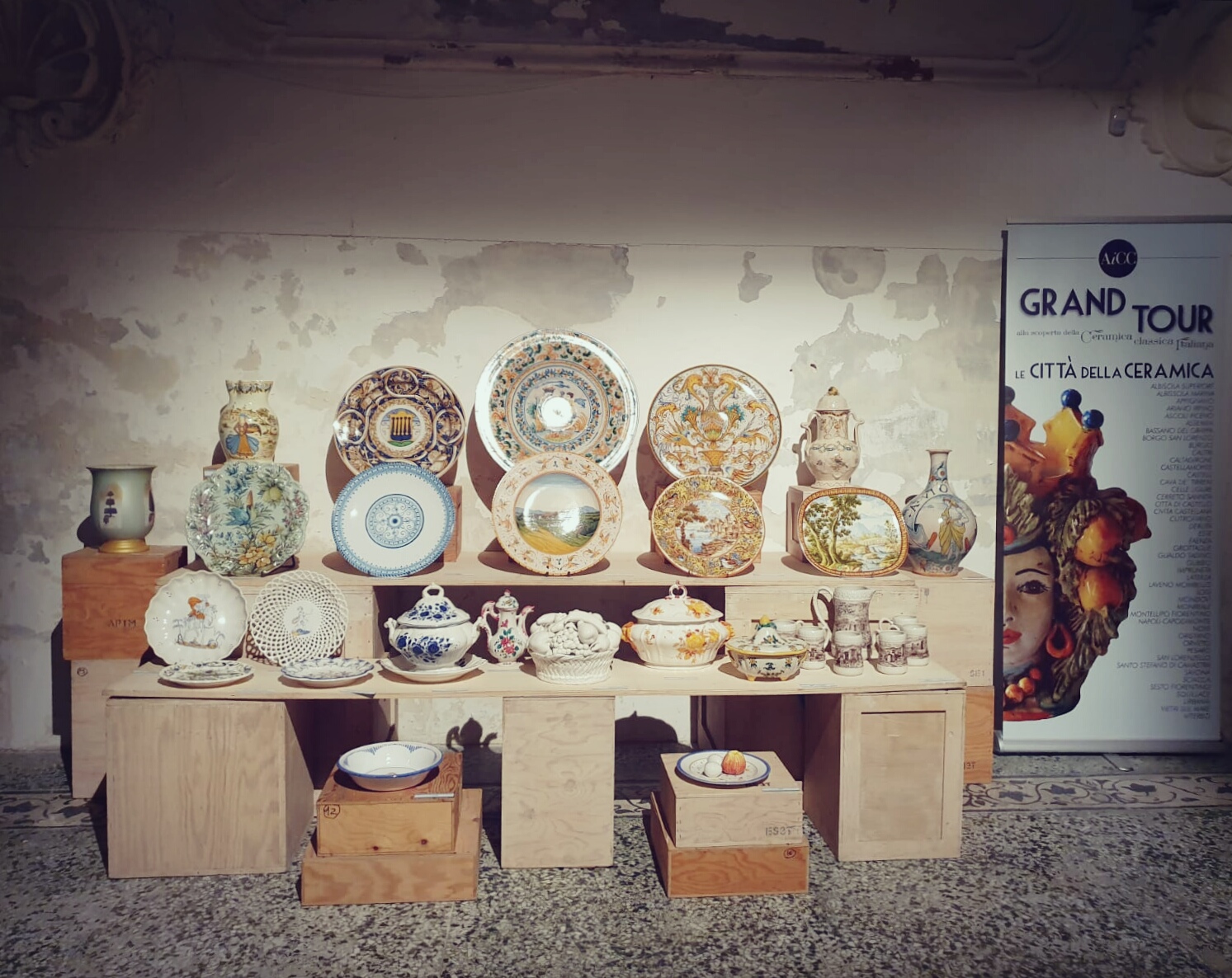 Inaugurato a Cutrofiano il Grand Tour della Ceramica classica Italiana
