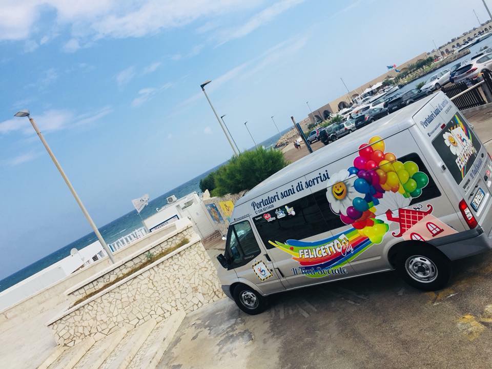 A disposizione della nonnina e di chi ne abbia bisogno il taxi sociale del territorio