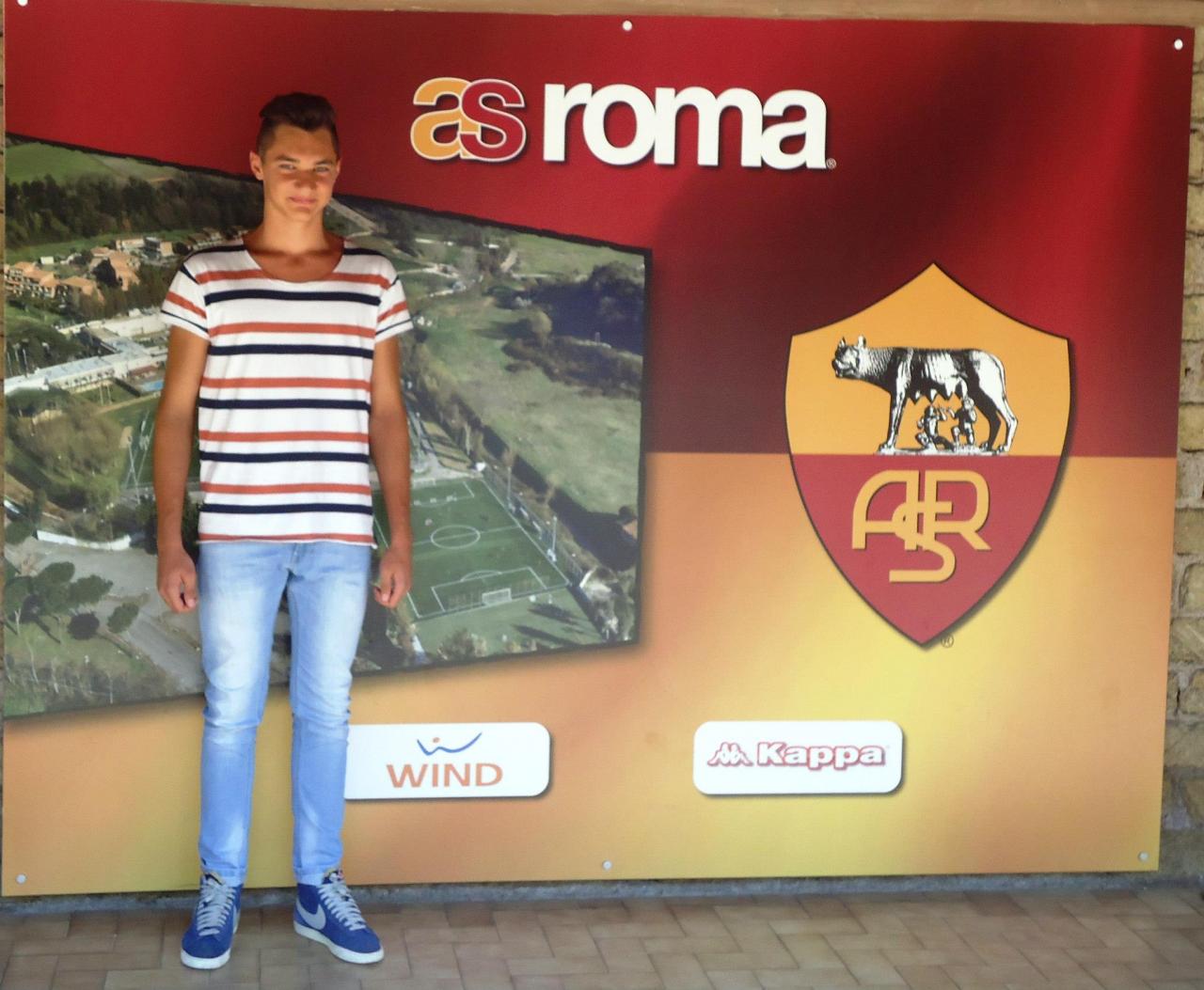 Stefano Greco, quattordicenne galatinese, ha firmato con la squadra di Totti