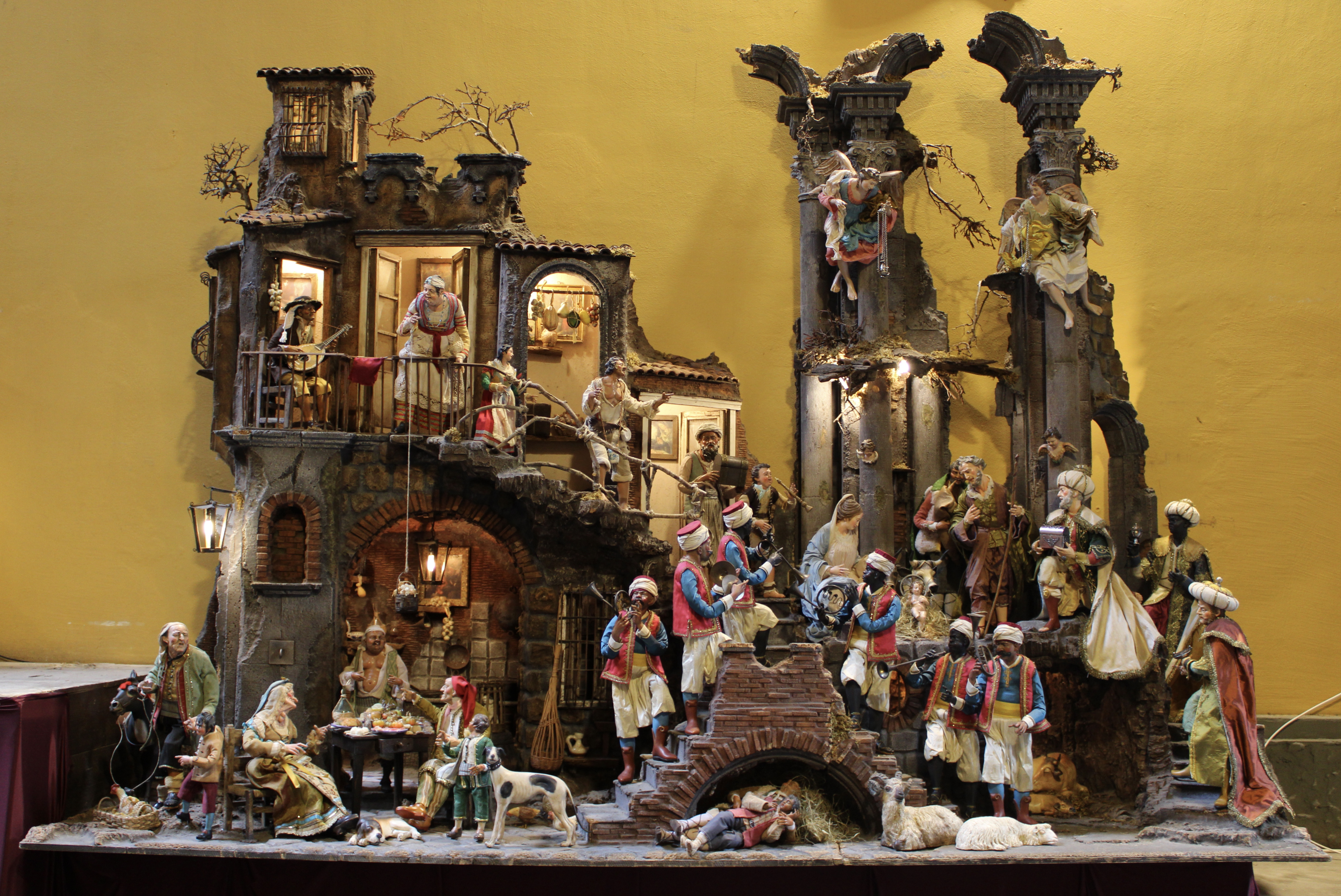 Da san Gregorio Armeno arriva alla 167 di Lecce un grande presepe in stile Settecento napoletano