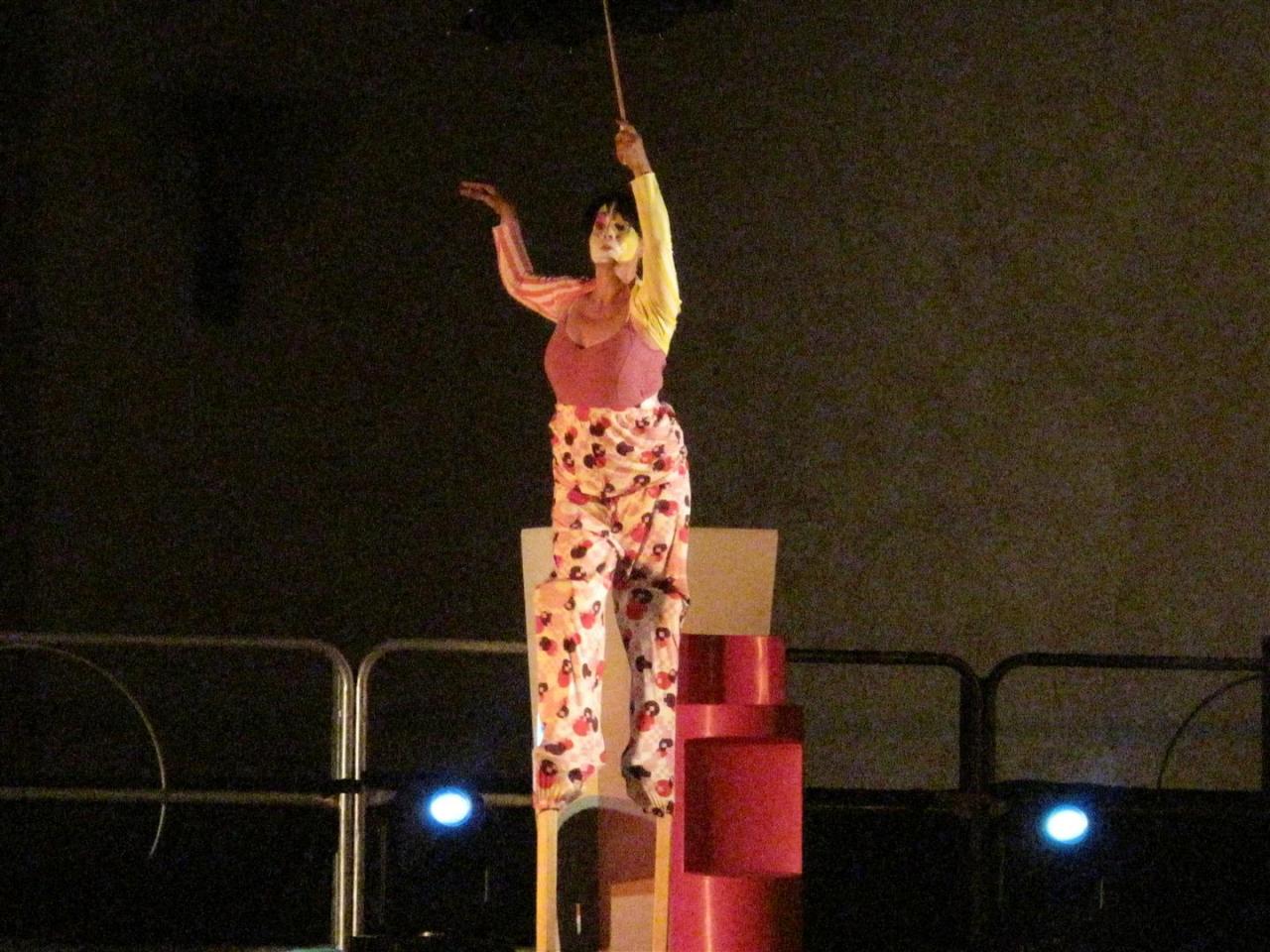 Le coreografie di 'Oistros' fanno sognare piazza Galluccio