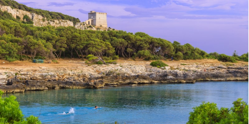 “Le Secche di Ugento” e “Porto Selvaggio” sono le due nuove Oasi blu riconosciute dalla Regione Puglia “Le Secche di Ugento” e “Porto Selvaggio” sono le due nuove Oasi blu riconosciute dalla Regione Puglia