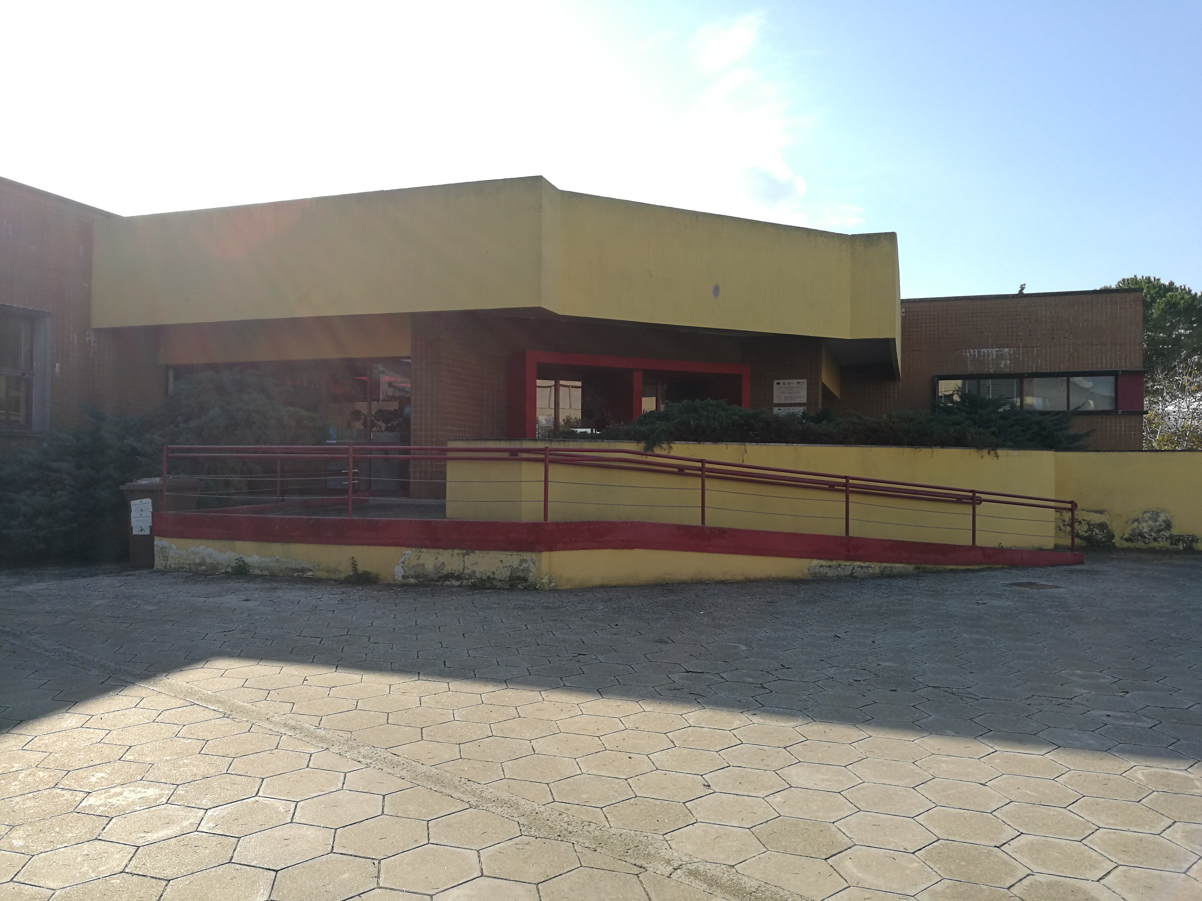 Sospetti casi di covid: chiusi alcuni plessi del Polo 2 e del Polo 3 di Galatina per la sanificazione