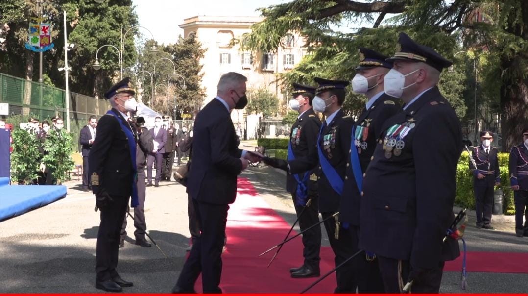 Medaglia al valore aeronautico a due istruttori piloti della scuola di volo di Galatina