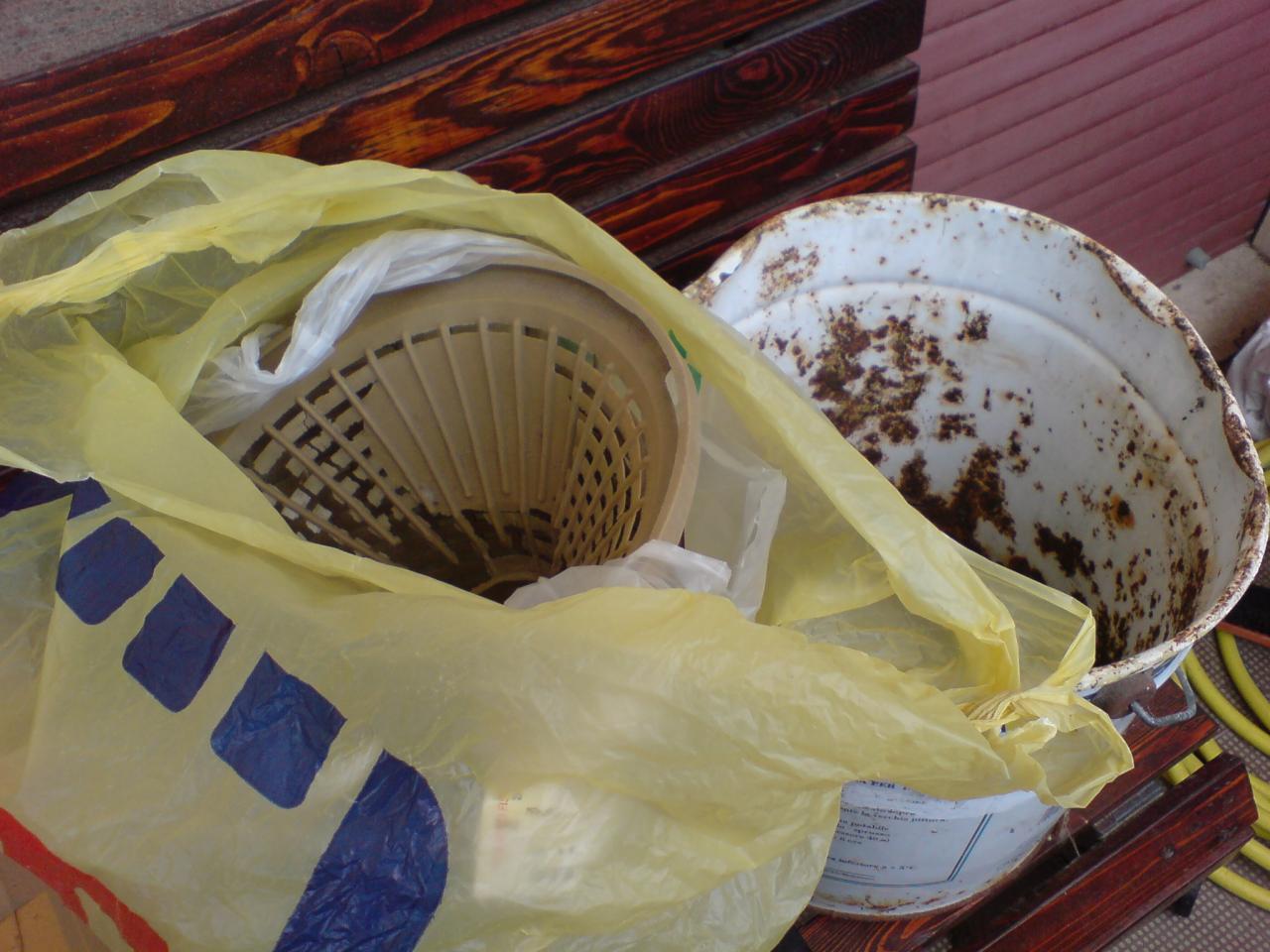 Raccolta differenziata. Il ferro non va più con la plastica? Raccolta differenziata. Il ferro non va più con la plastica?