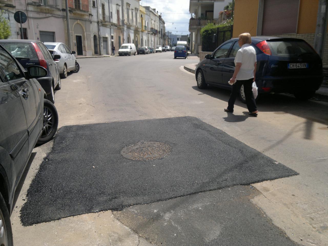 Via degli Eroi continua a sprofondare