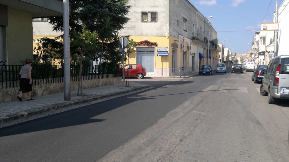 Via Soleto ha un nuovo liscio manto stradale Via Soleto ha un nuovo liscio manto stradale