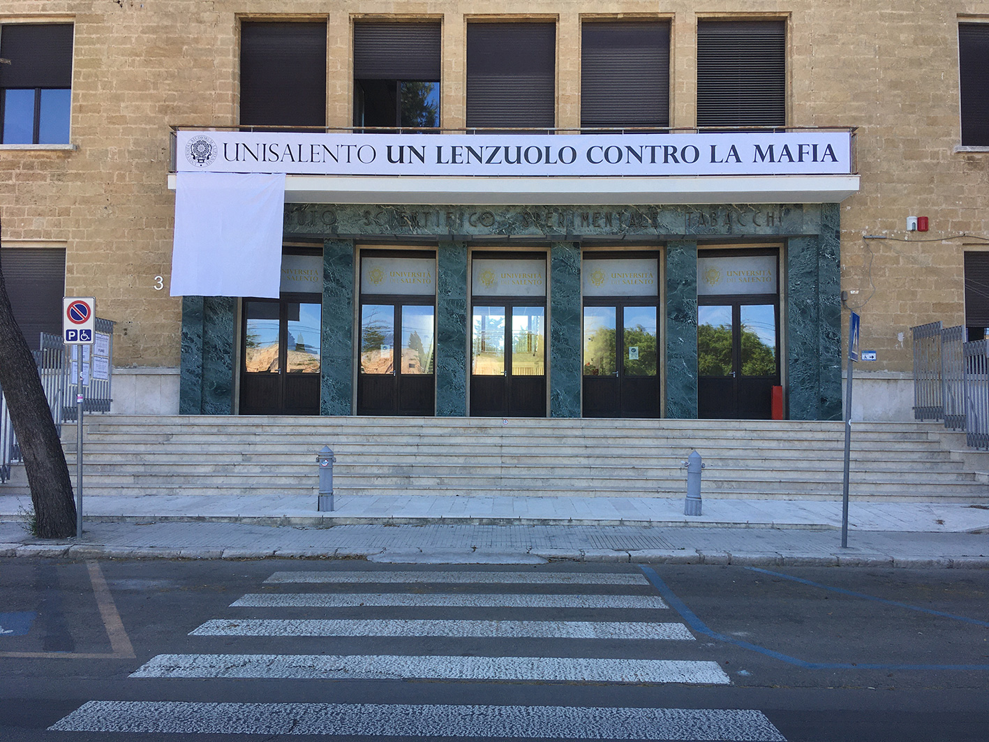 Unisalento aderisce alla campagna "Un lenzuolo contro la mafia" Unisalento aderisce alla campagna "Un lenzuolo contro la mafia"
