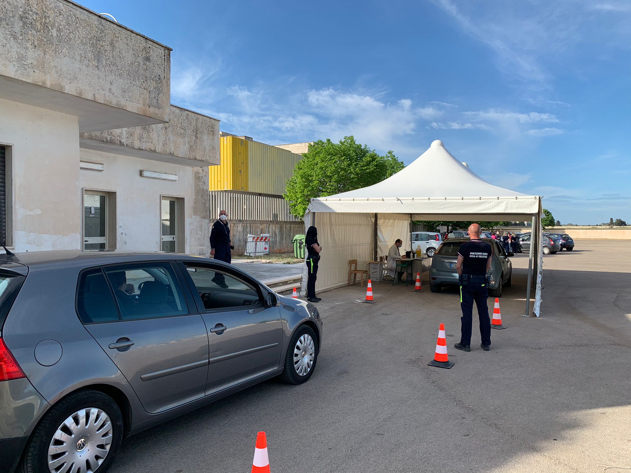 COVID-19. A Galatina vaccinazioni in modalità drive-in