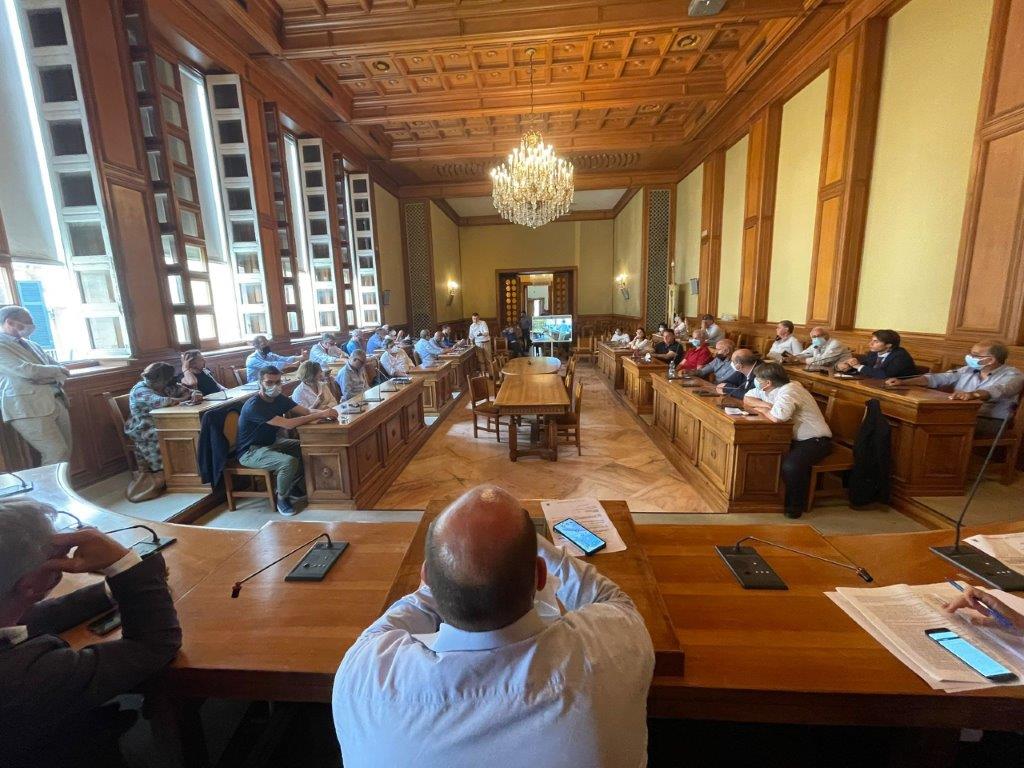 La riforestazione del Salento all'Assemblea dei sindaci della Provincia di Lecce La riforestazione del Salento all'Assemblea dei sindaci della Provincia di Lecce