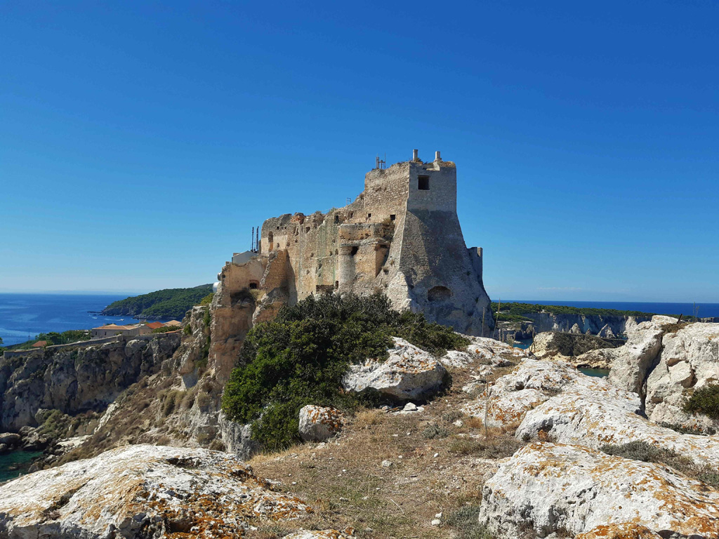 “Passeggiando tra i Paesaggi Geologici della Puglia” “Passeggiando tra i Paesaggi Geologici della Puglia”